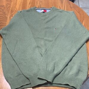 Tommy Hilfiger Men's Green Sweater